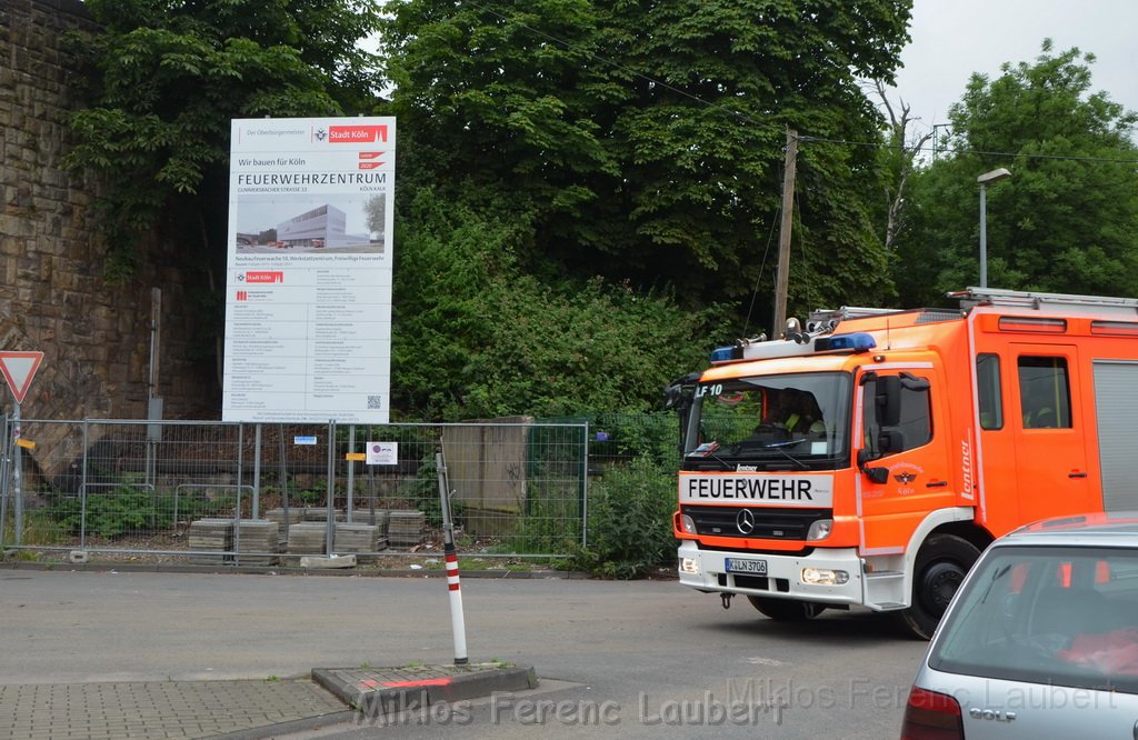 Erster Spatenstich Neues Feuerwehrzentrum Koeln Kalk Gummersbacherstr P193.JPG - Miklos Laubert